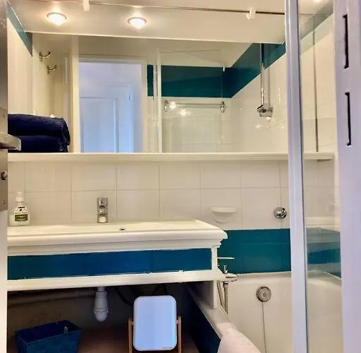 Les Restanques Bougainvillee 2051 *