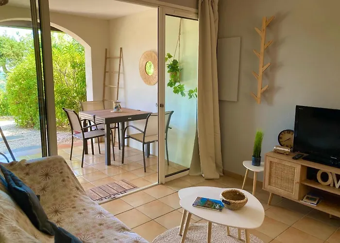 Апартаменты Les Restanques Bougainvillee 2051 *